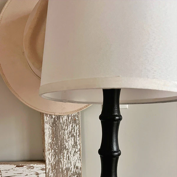 Modern Scalloped Base Floor Lamp