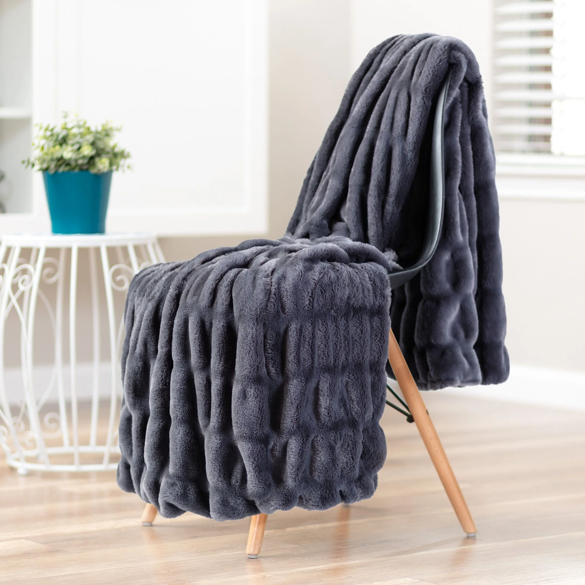 Ruched Faux Fur Throw Blanket