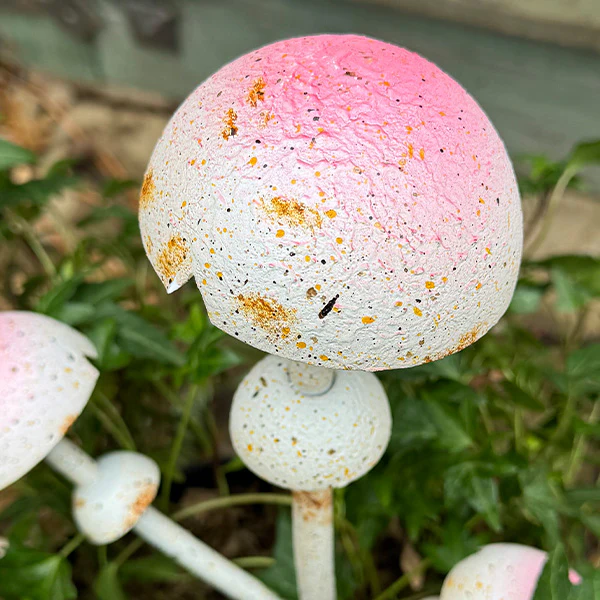 Iron Hand-painted Mushroom Garden Stake