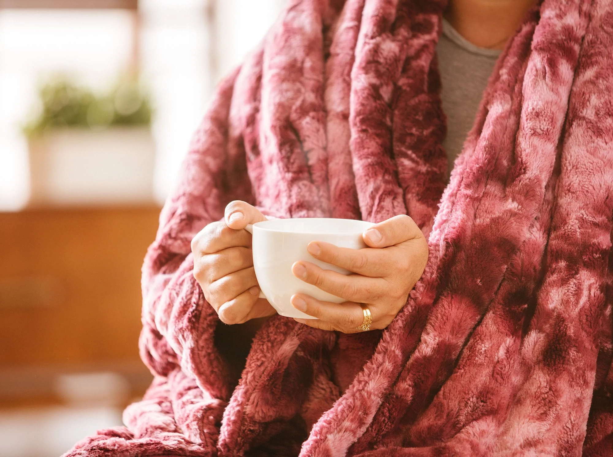 Wolf Faux Fur Throw Blanket