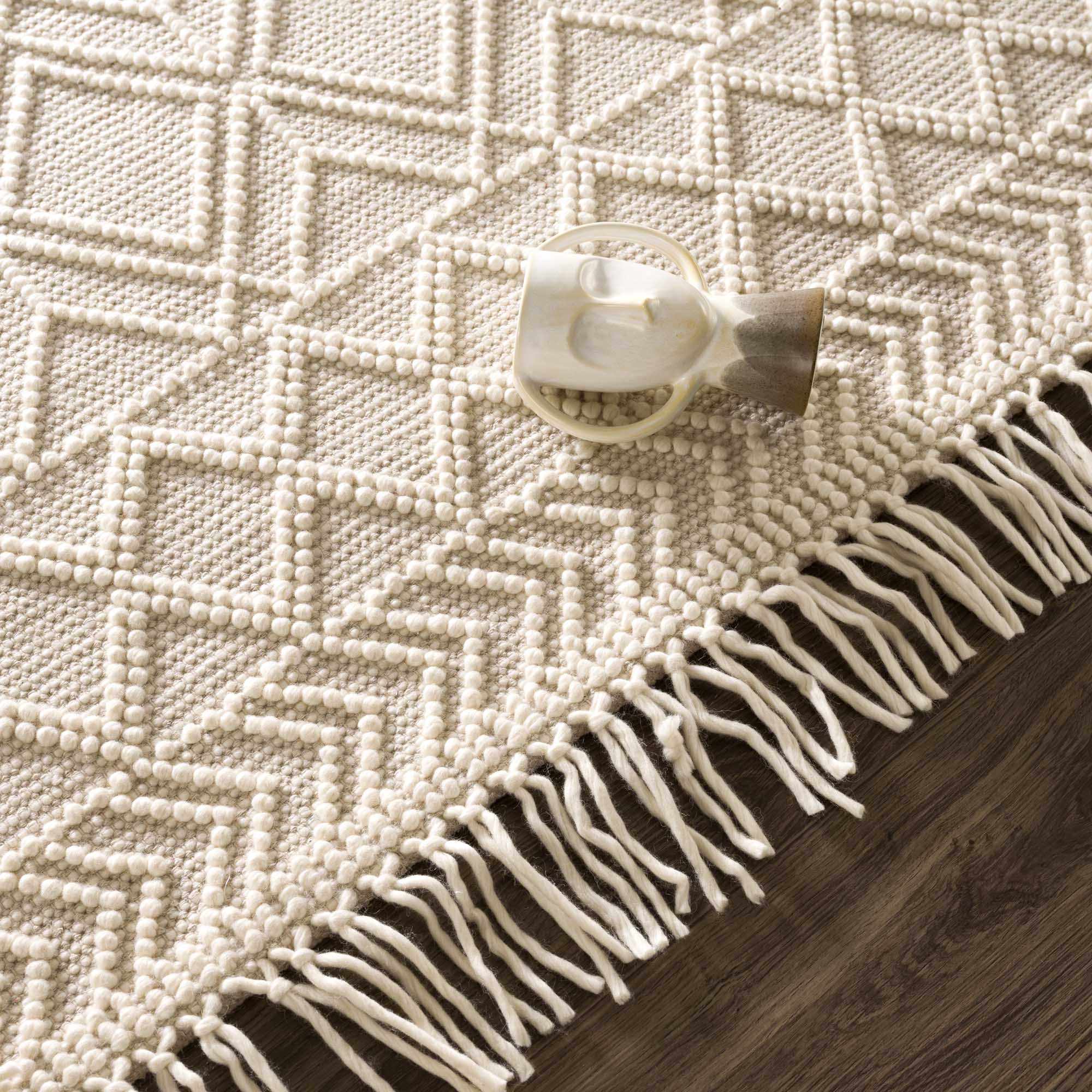 Traditional Beige Trellis Wool Rug