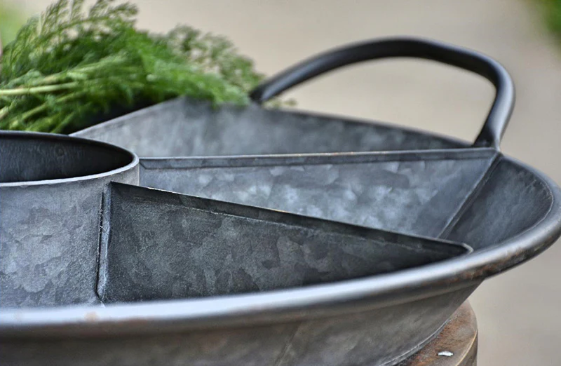 Round Divided Metal Tray