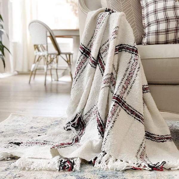 Lush Plaid Woven Throw