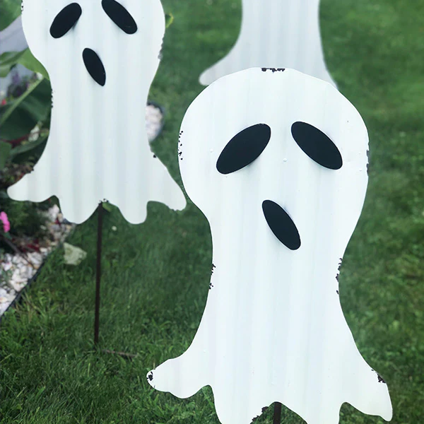 Huge Tin Decorative Yard Ghosts, Set of 3