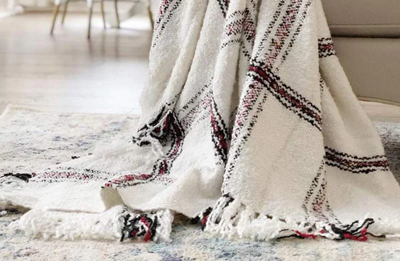 Lush Plaid Woven Throw