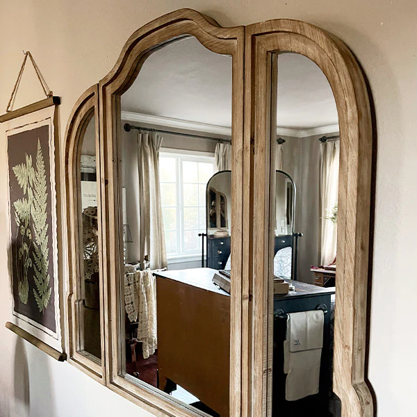 Distressed Scalloped Edge Tri Fold Mirror