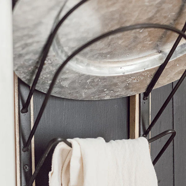 Modern Utilitarian Wall Mounted Plate Display Rack