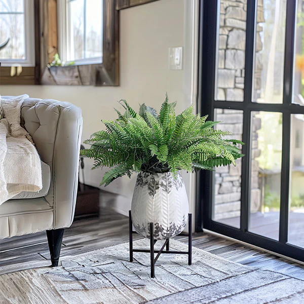 Chippy White Maya Planter Stand