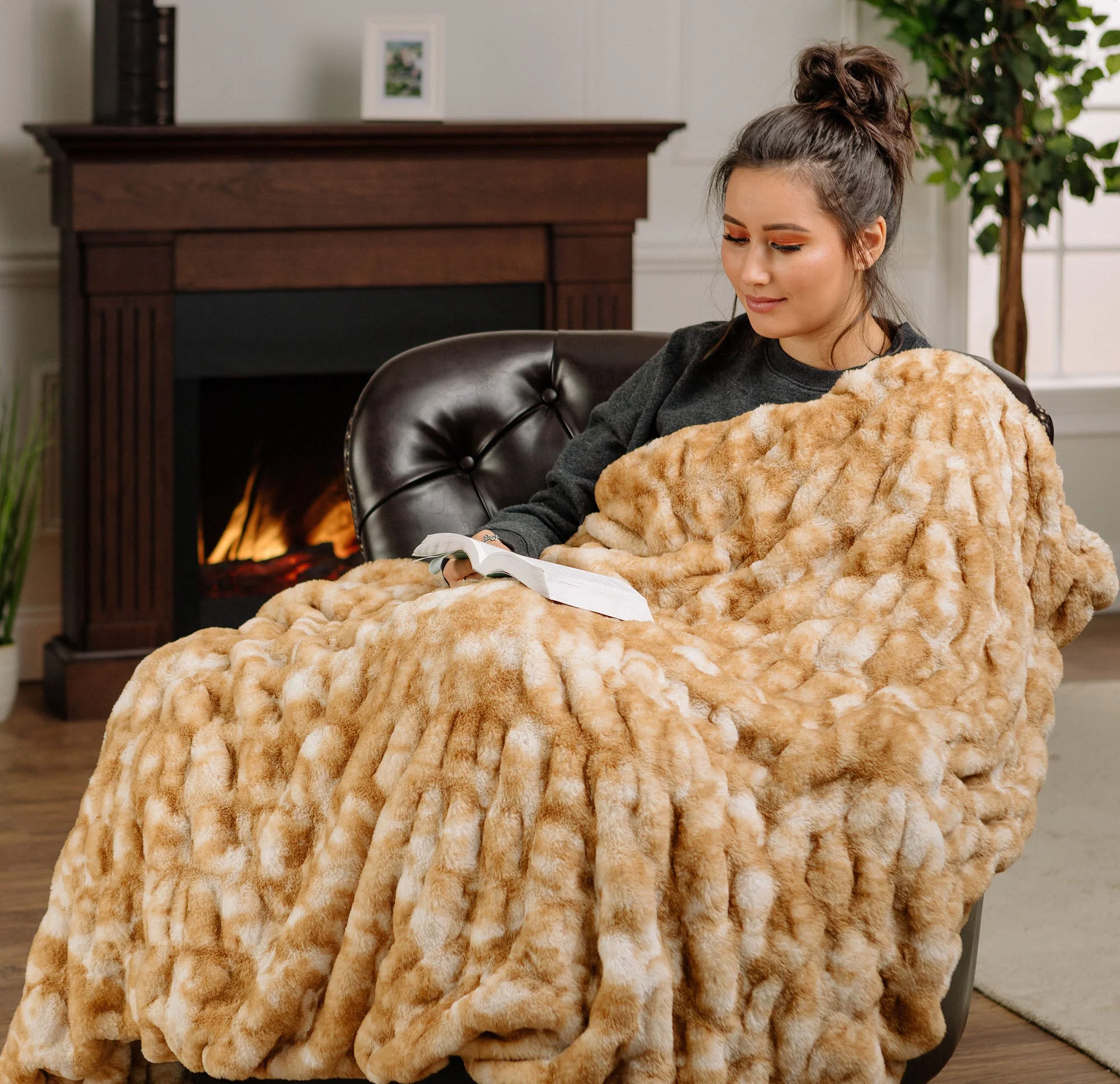 Ruched Faux Fur Throw Blanket