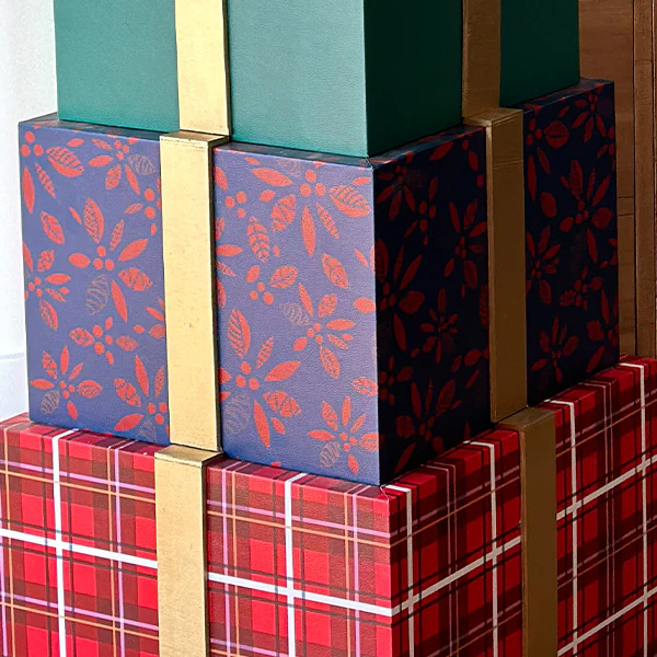 50 Inch Present Stack Topiary