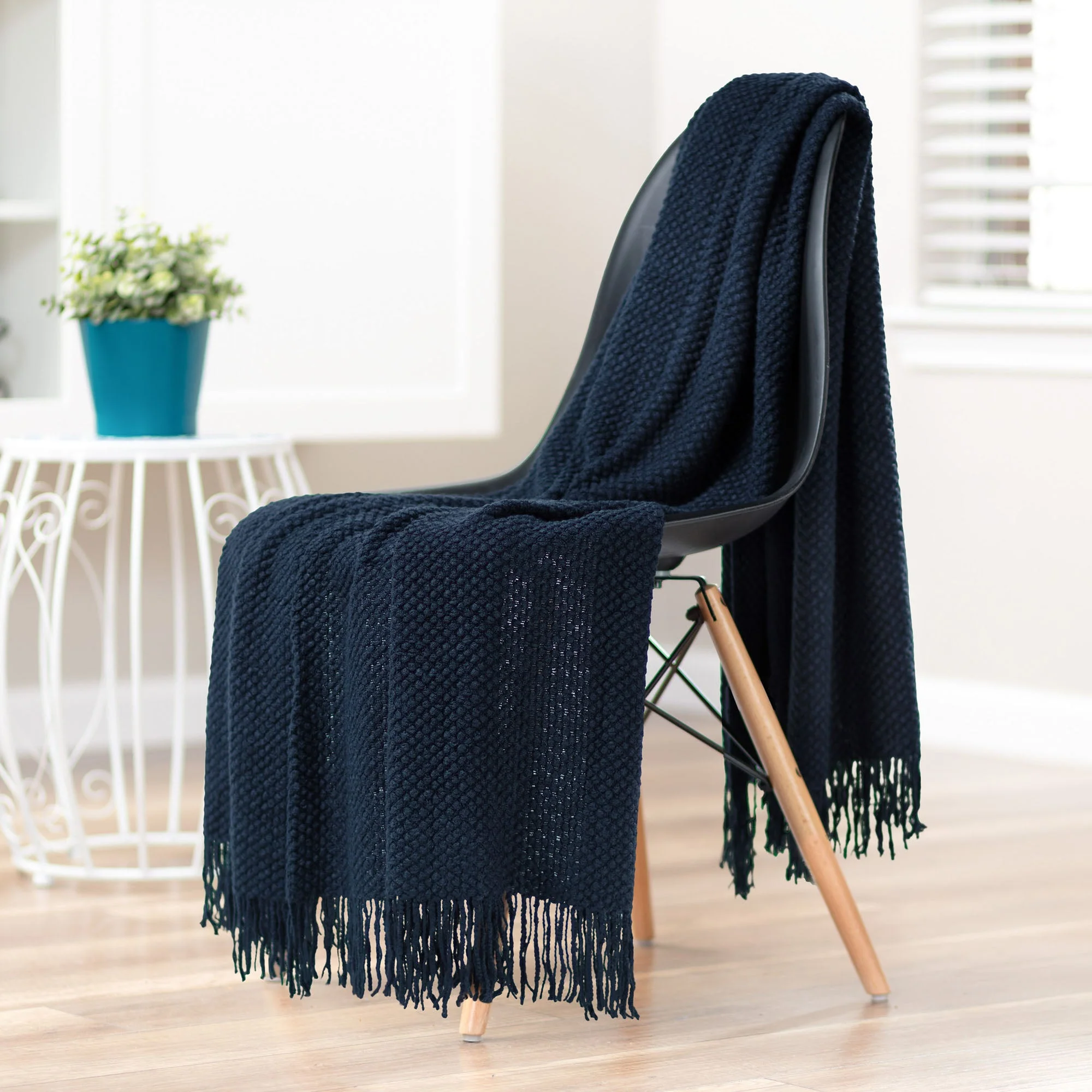 Roundpearl Knit Tassel Throw Blanket