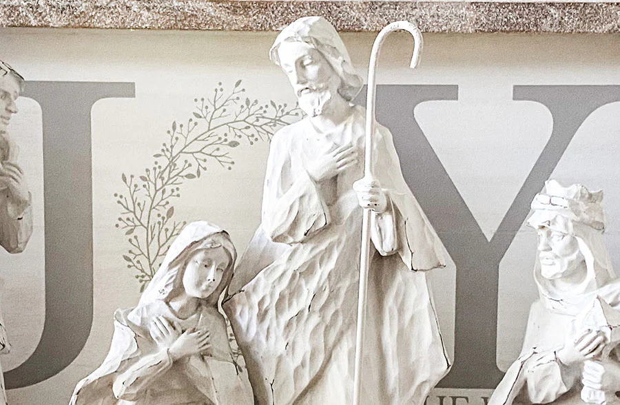 Chippy White Nativity Scene, Set of 9 Figurines