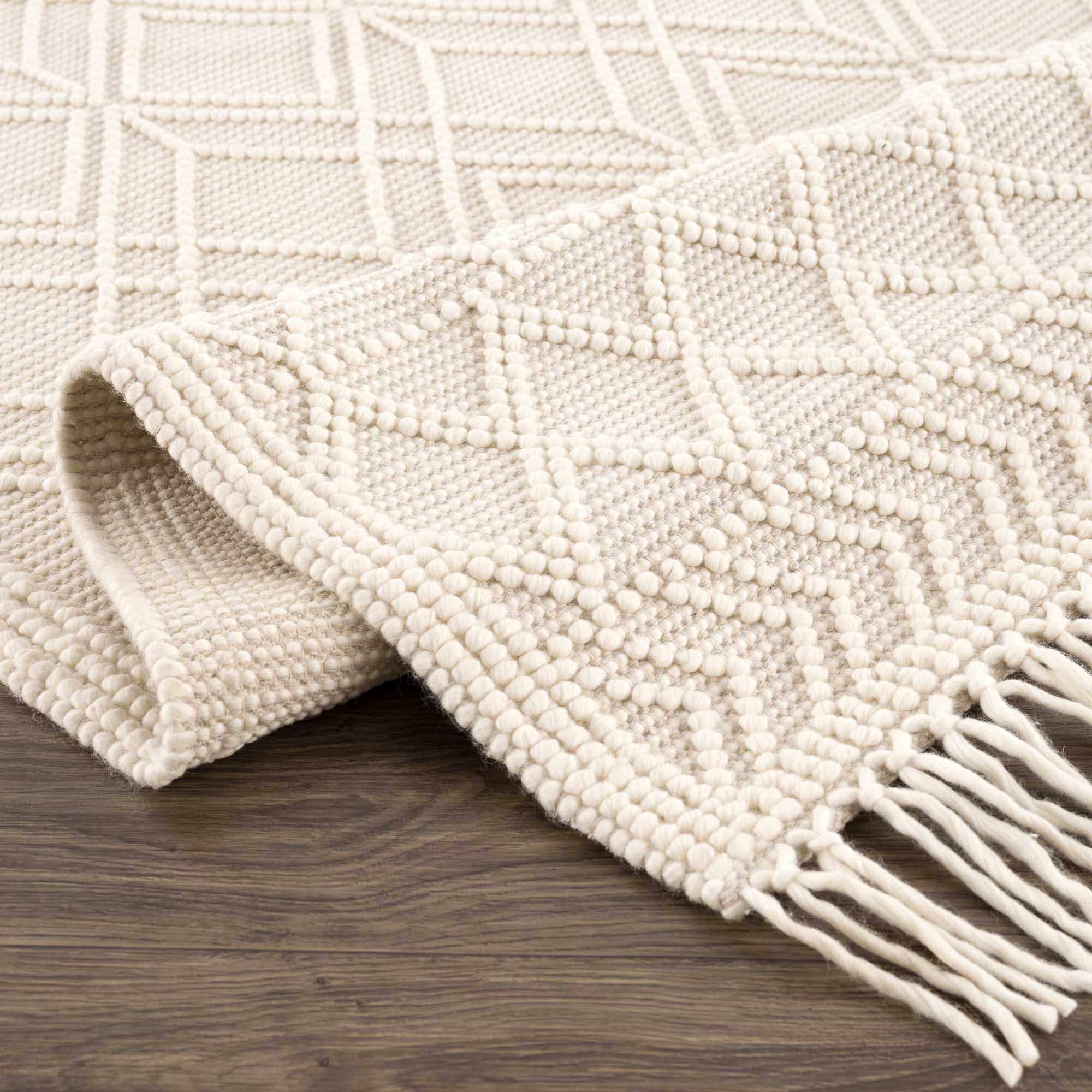 Traditional Beige Trellis Wool Rug