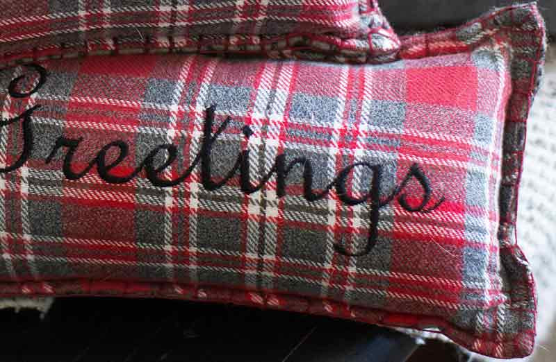 Season's Greetings Pillow Set