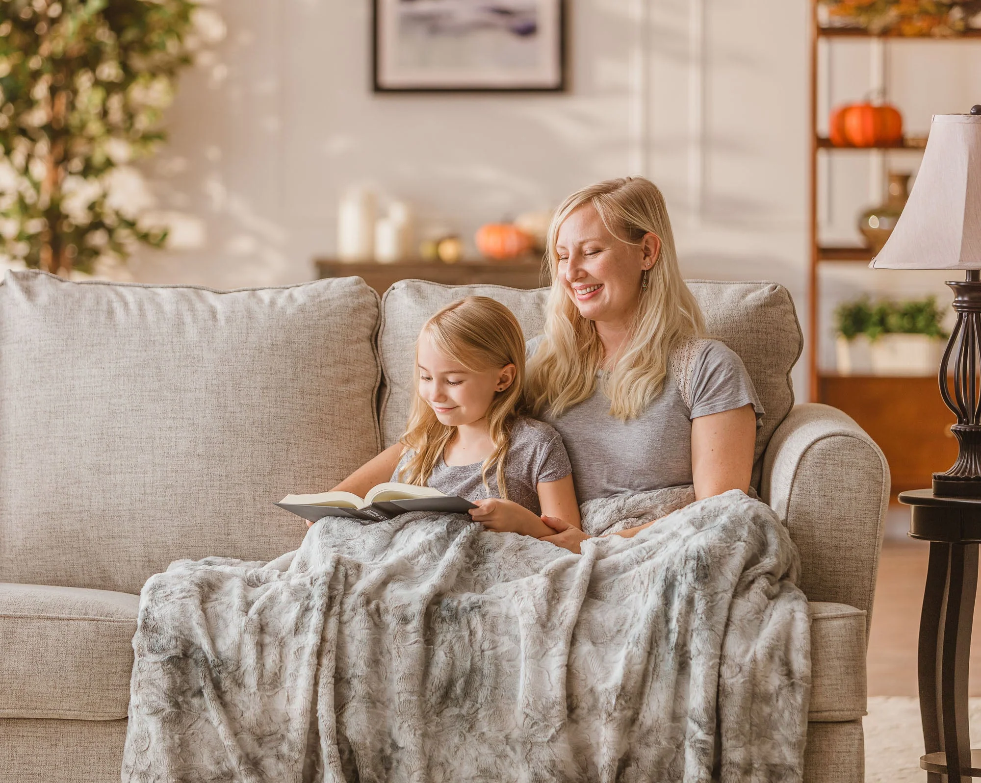 Wolf Faux Fur Throw Blanket