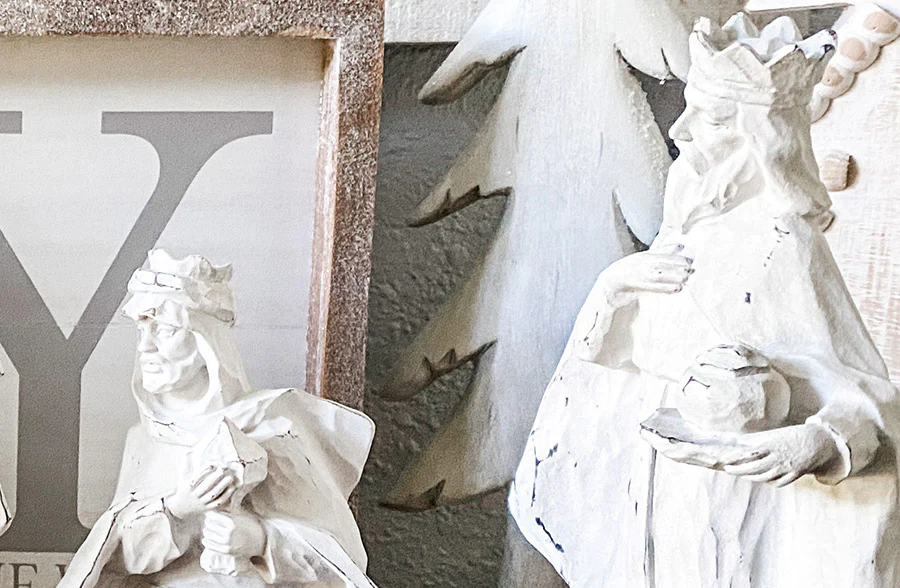 Chippy White Nativity Scene, Set of 9 Figurines