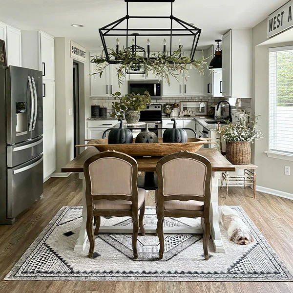 Ivory and Black Geometric Southwestern Area Rug, Pick Your Size