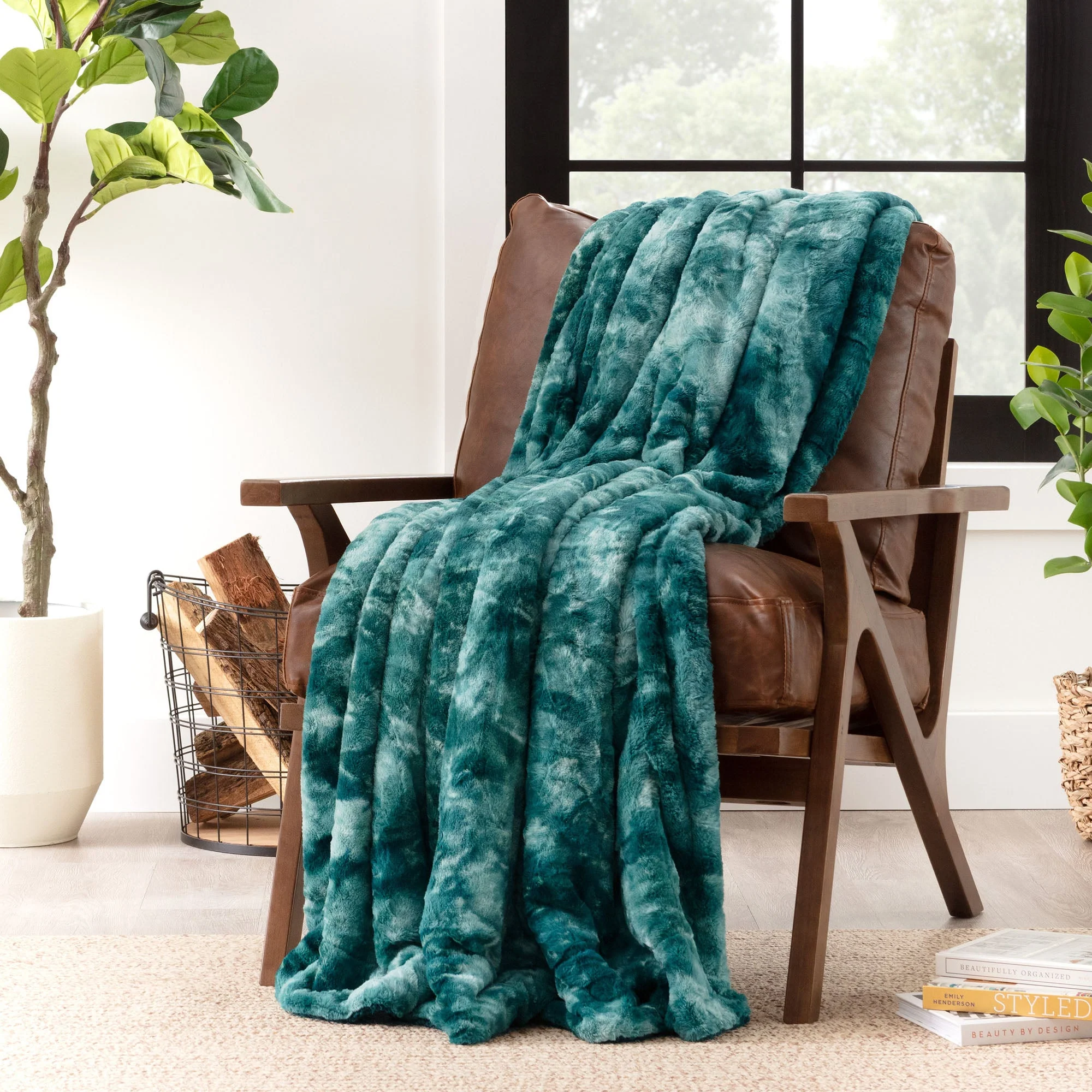 Wolf Faux Fur Throw Blanket