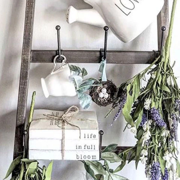 Distressed Wooden Ladder With Removable Hooks