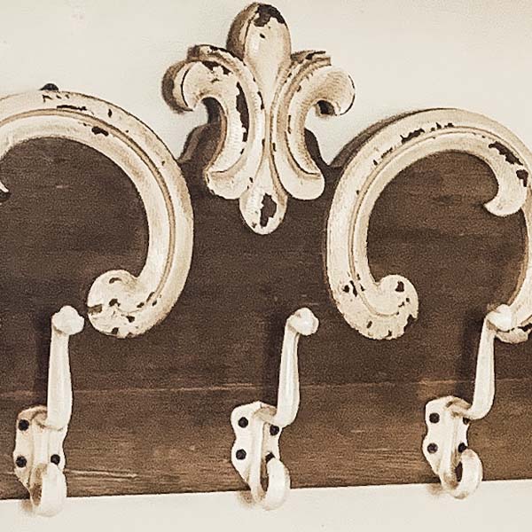 French Farmhouse Scalloped Wooden Wall Hook