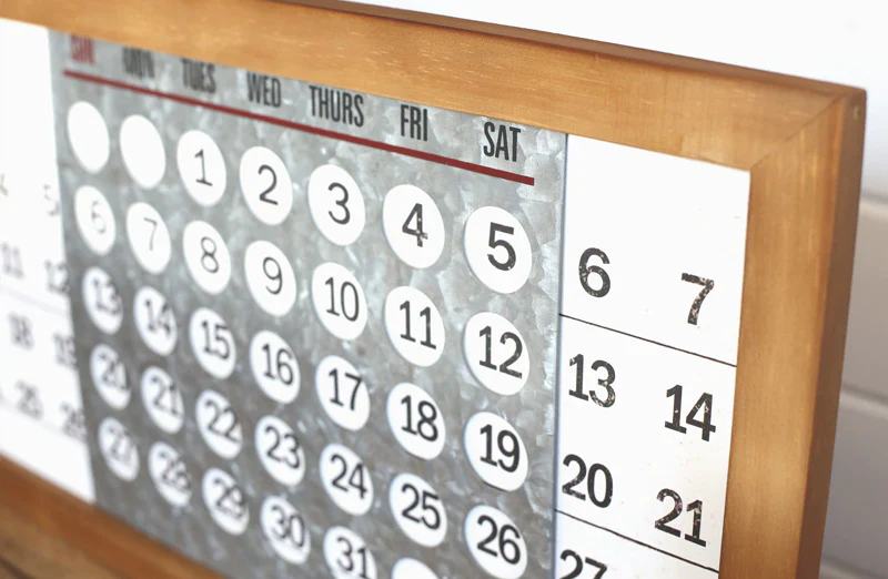 Rustic Slide Calendar