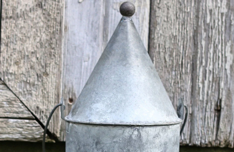 Cone Top Birdhouse