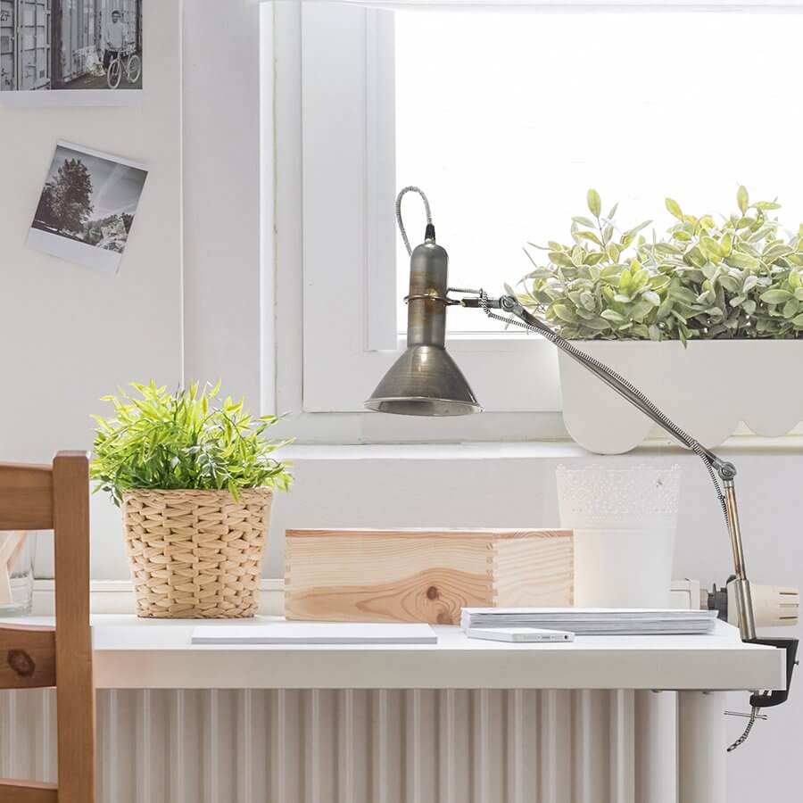 Metal Dockyard Clip-on Desk Lamp