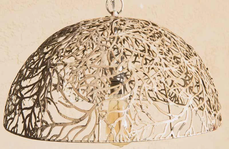 Metal Vine Pattern Pendant Lamp
