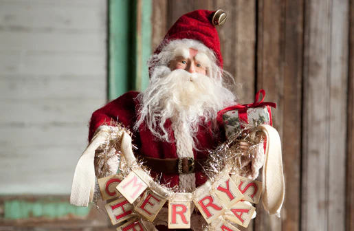 Vintage Santa with Merry Christmas Card Garland