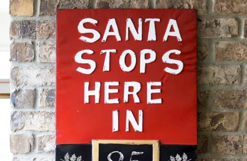 Santa Stops Here Christmas Count Down Sign