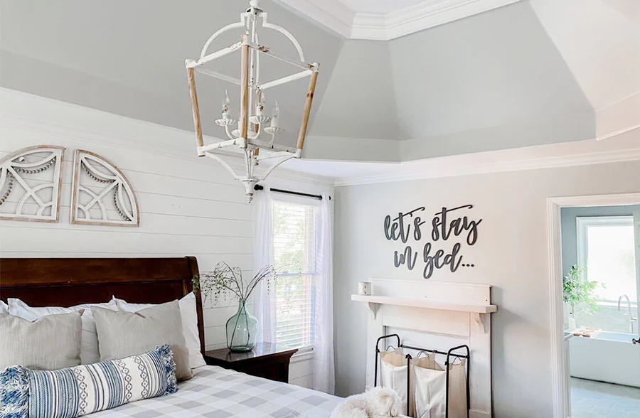 Antique Inspired Pendant Chandelier