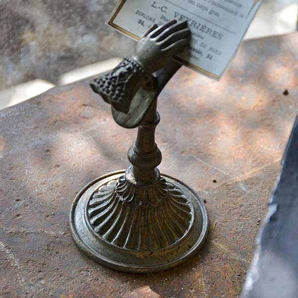 Single Clip Display Stand  Set Of 2