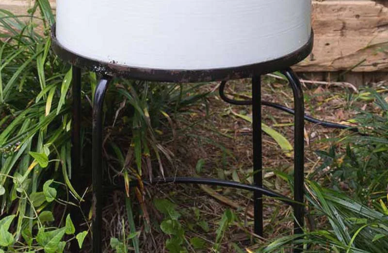 Enamel Inspired Sink Fountain