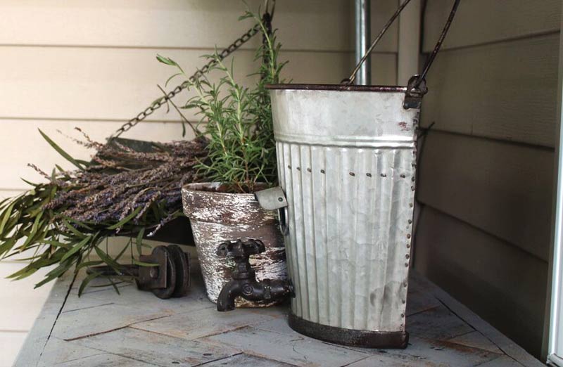 Half Bucket Birdhouse
