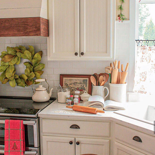 26 Inch Faux Magnolia Wreath