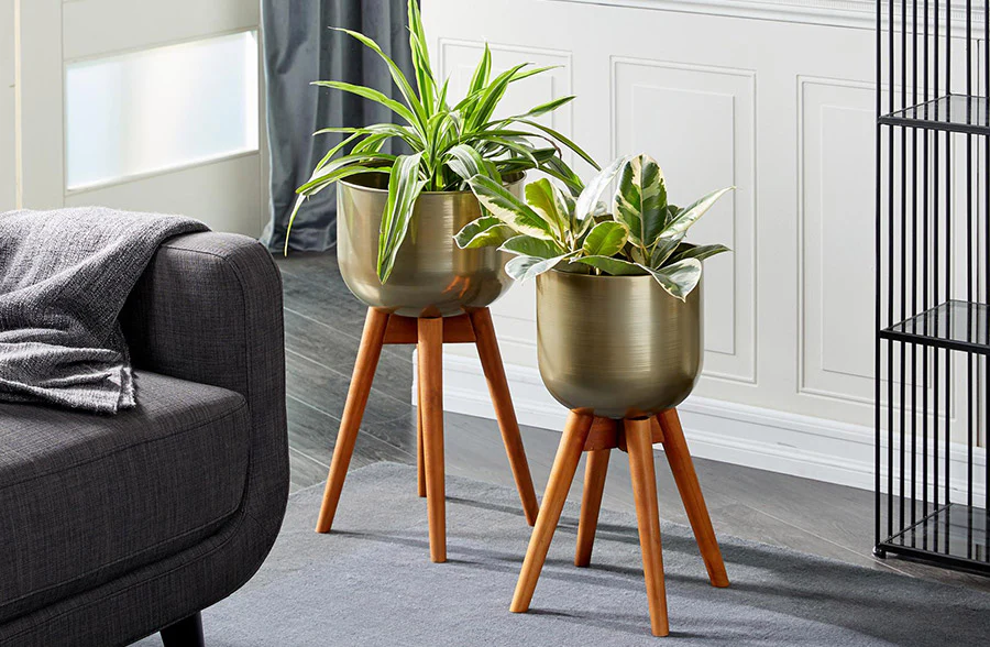 Rounded Metal Planters with Stands, Set of 2