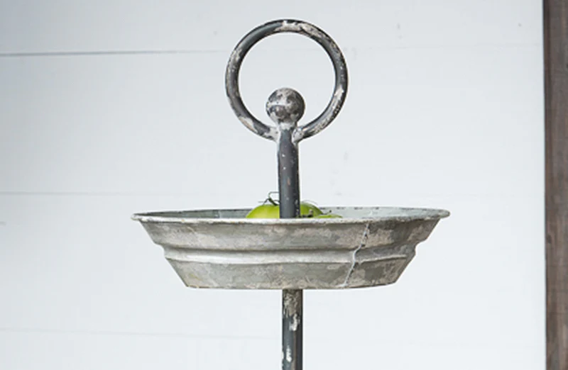 *HUUUGE* Three Tiered Metal Display Tray