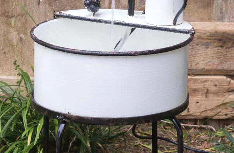 Enamel Inspired Sink Fountain