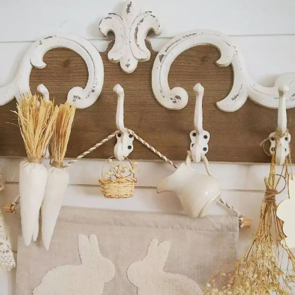 French Farmhouse Scalloped Wooden Wall Hook