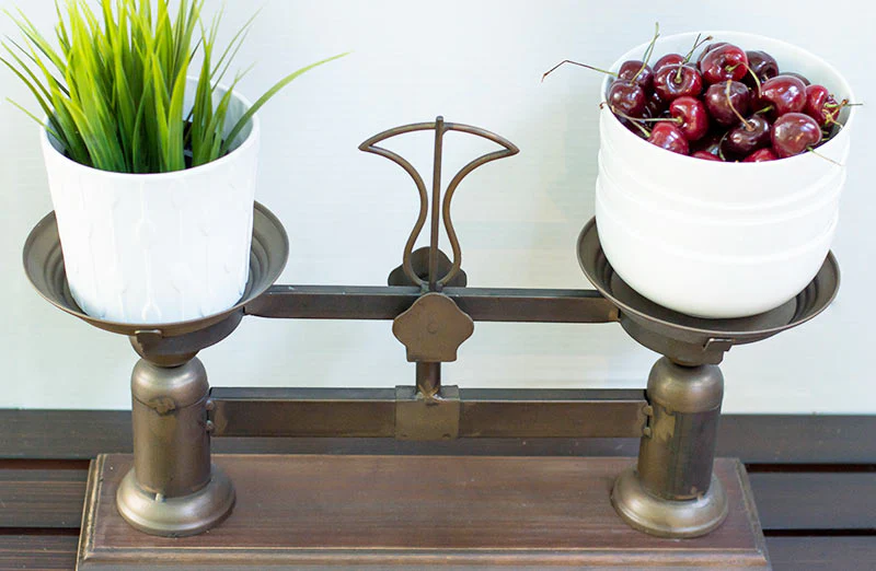 Antiqued Finish Kitchen Scale