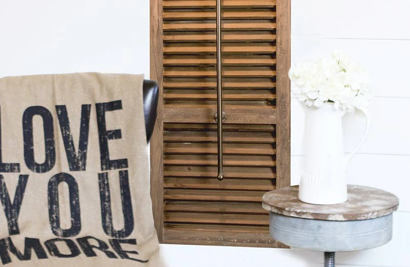 Wood Shutter Wall Lamp