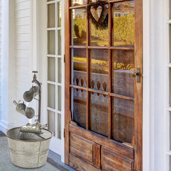 Galvanized Metal Grain Scoop Fountain