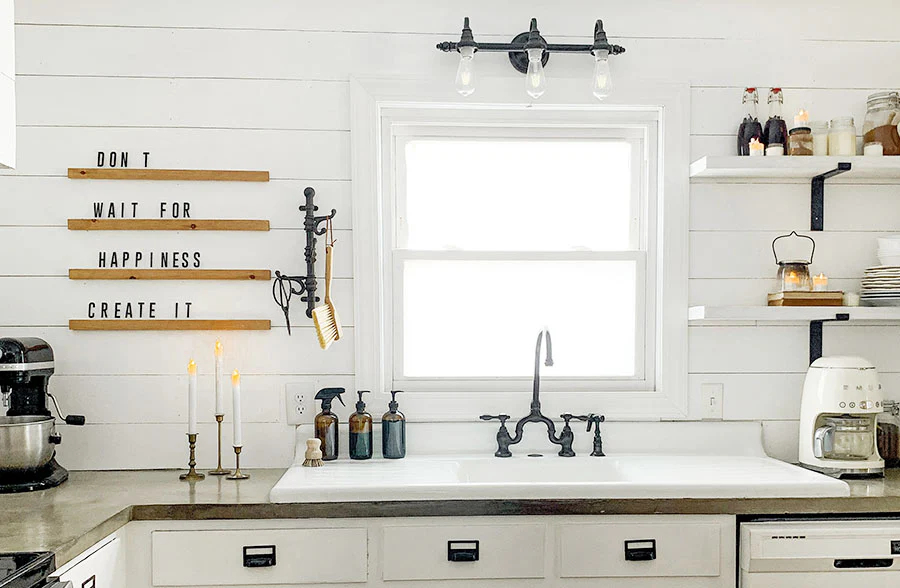 Distressed Triple Wall Hook System