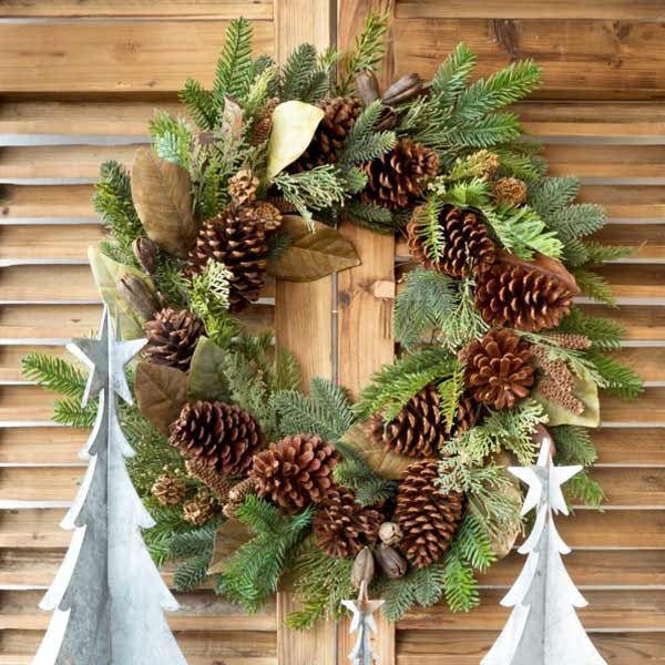 Pinecone Magnolia Leaf Wreath