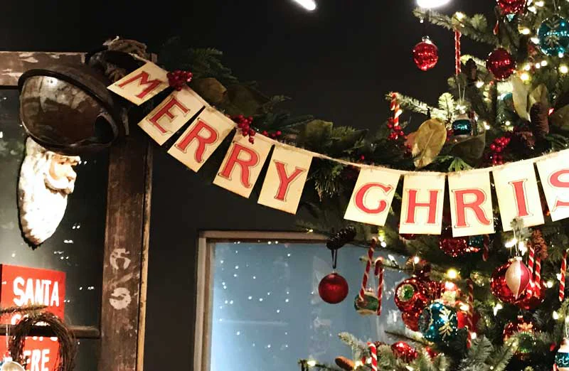 Long Merry Christmas Card Garland