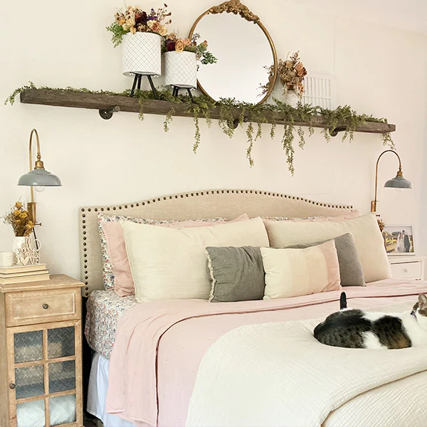 Antique Gold Gooseneck Wall Lamp