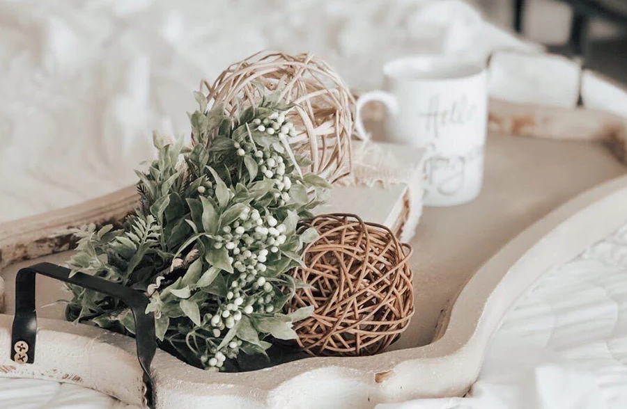 Scalloped Edge Bed And Breakfast Tray