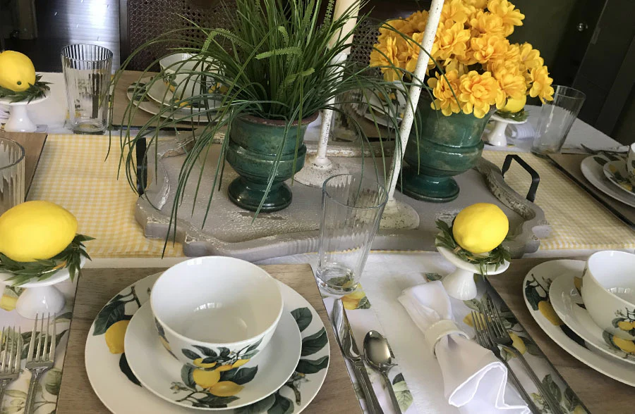 Scalloped Edge Bed And Breakfast Tray