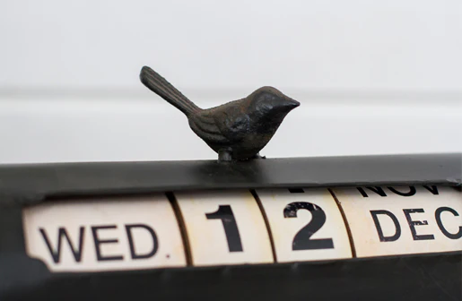 Metal Perpetual Calendar With Bird
