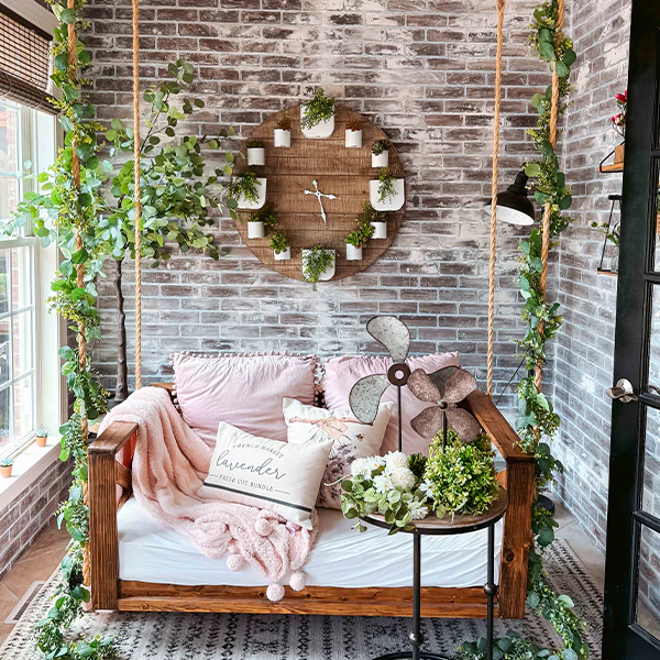 Shiplap Clock with Aged Enamel Planters